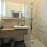 Moliere Chicsuites
