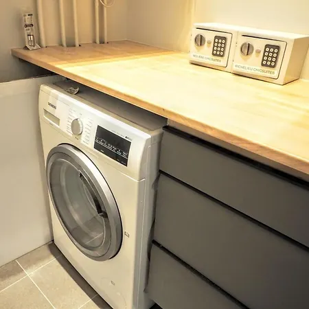 몰리에르 시크스위트 아파트 파리