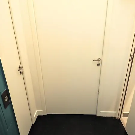 아파트 몰리에르 시크스위트 파리