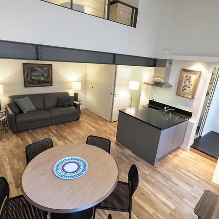 Moliere Chicsuites Paris