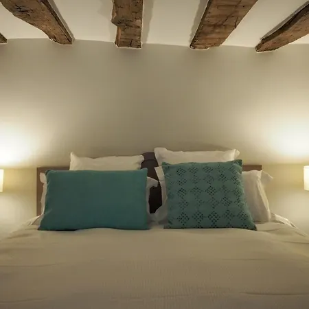 Moliere Chicsuites *