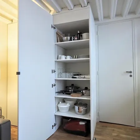 Διαμέρισμα Moliere Chicsuites