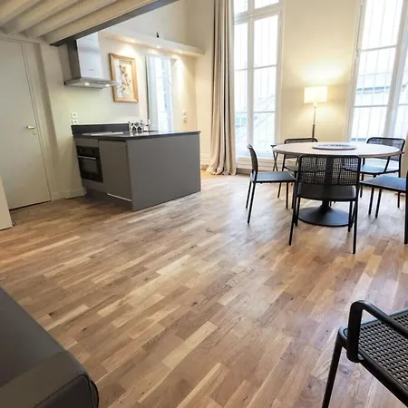 Moliere Chicsuites *