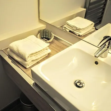 아파트 몰리에르 시크스위트 파리